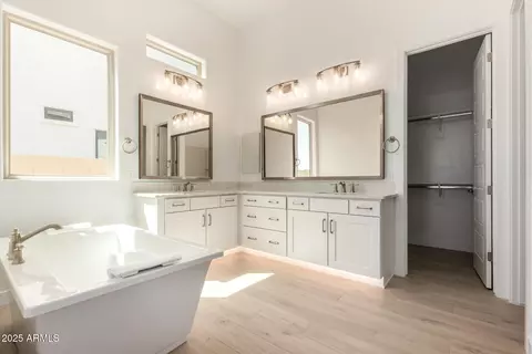 Bath - 5817 E Sanford St, Mesa, AZ 85215 photo 1 of 3