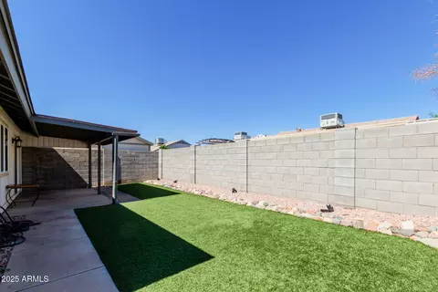 Exterior - 3038 W Irma Ln, Phoenix, AZ 85027 photo 5 of 6