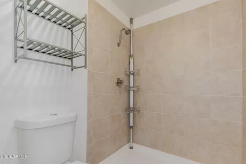 Bath - 3038 W Irma Ln, Phoenix, AZ 85027 photo 2 of 3