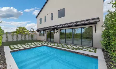 Exterior - 4244 N 45th Pl, Phoenix, AZ 85018 photo 3 of 4