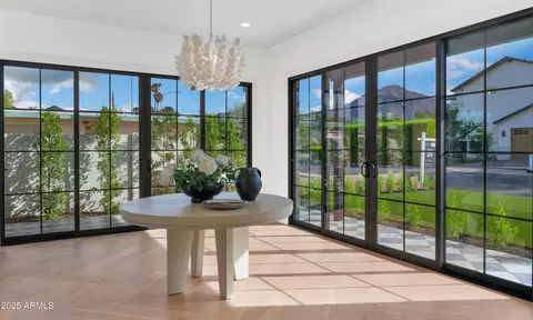Entry Way - 4244 N 45th Pl, Phoenix, AZ 85018 photo 1 of 4