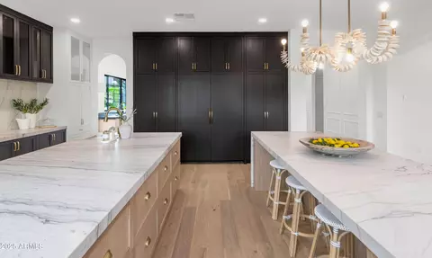 Kitchen - 4244 N 45th Pl, Phoenix, AZ 85018 photo 2 of 5