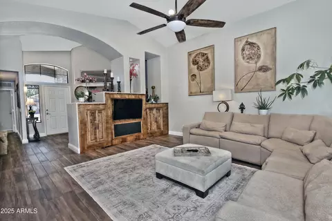 Living - 1088 S Roca St, Gilbert, AZ 85296 photo 1 of 1