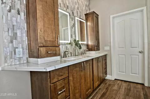 Bath - 1088 S Roca St, Gilbert, AZ 85296 photo 1 of 5