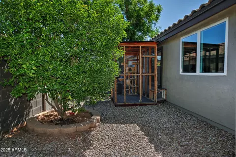 Exterior - 1088 S Roca St, Gilbert, AZ 85296 photo 5 of 8