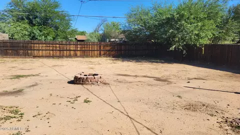 Exterior - 2326 E Paradise Ln, Phoenix, AZ 85022 photo 3 of 4