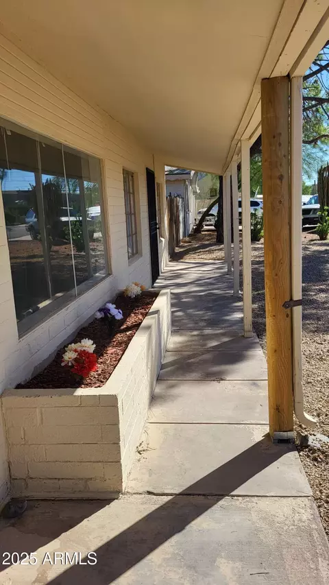 Exterior - 2326 E Paradise Ln, Phoenix, AZ 85022 photo 2 of 4