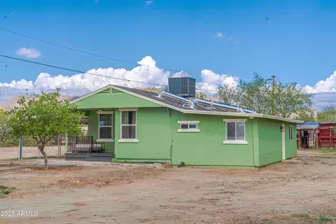 22810 W Roadrunner Ln, Congress, AZ 85332