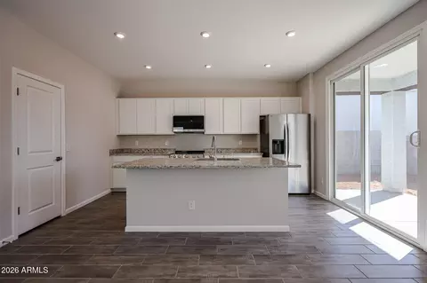 Kitchen - 2681 E Boulder Ave, Apache Junction, AZ 85119 photo 2 of 3