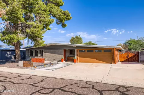 Exterior - 3710 E Paradise Dr, Phoenix, AZ 85028 photo 6 of 7