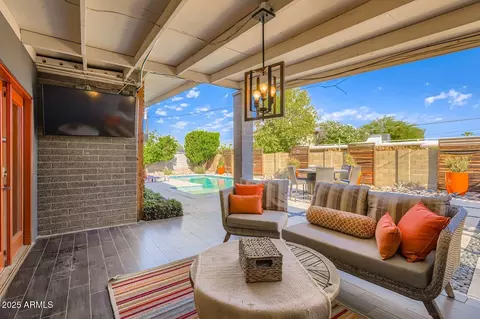 Exterior - 3710 E Paradise Dr, Phoenix, AZ 85028 photo 2 of 7