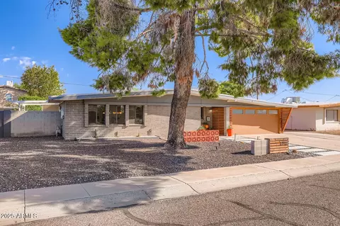 Exterior - 3710 E Paradise Dr, Phoenix, AZ 85028 photo 7 of 7