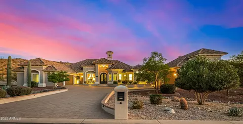 9339 W Paseo Verde Dr, Casa Grande, AZ 85194