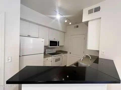 Kitchen - 1701 E Colter St #253, Phoenix, AZ 85016 photo 1 of 3
