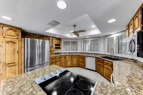 2237 E Captain Dreyfus Ave, Phoenix, AZ 85022 photo 15