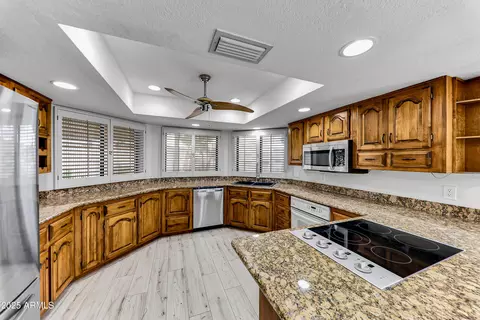 2237 E Captain Dreyfus Ave, Phoenix, AZ 85022 photo 14