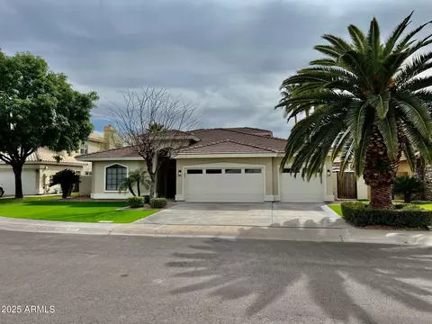 2111 E Gondola Ln, Gilbert, AZ 85234