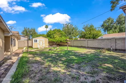 Exterior - 4507 N 38th St, Phoenix, AZ 85018 photo 3 of 5