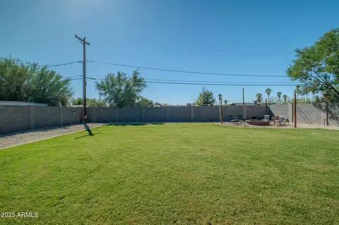Exterior - 841 E Granada Ave, Apache Junction, AZ 85119 photo 5 of 9