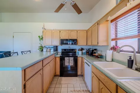 Kitchen - 841 E Granada Ave, Apache Junction, AZ 85119 photo 2 of 2