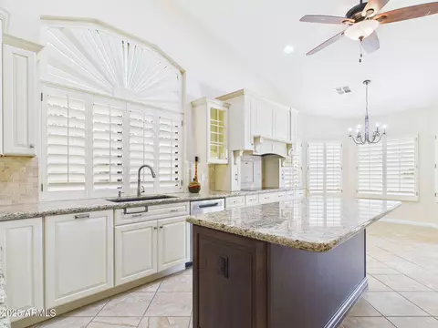 1635 W Wisteria Dr, Chandler, AZ 85248