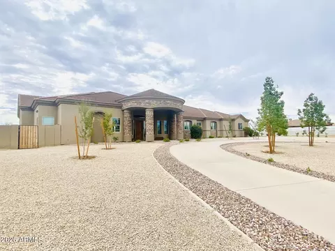 15 W Lone Star Ln, San Tan Valley, AZ 85140