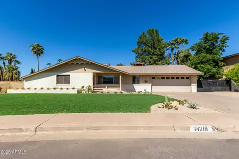 14218 N Canterbury Dr, Phoenix, AZ 85023
