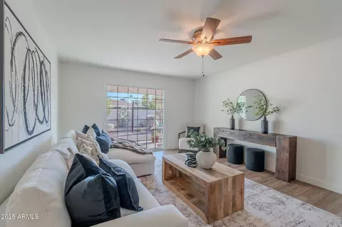 Living - 1133 E Fairmont Dr, Tempe, AZ 85282 photo 2 of 5