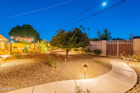 Exterior - 1133 E Fairmont Dr, Tempe, AZ 85282 photo 12 of 14
