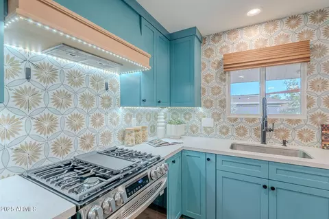 Kitchen - 1133 E Fairmont Dr, Tempe, AZ 85282 photo 4 of 6