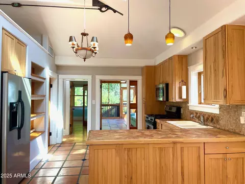 Kitchen - 11 Spring Cyn, Bisbee, AZ 85603 photo 1 of 4