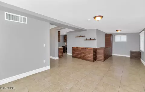 Living - 846 E Ocotillo Rd, Phoenix, AZ 85014 photo 6 of 7