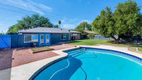 Exterior - 846 E Ocotillo Rd, Phoenix, AZ 85014 photo 1 of 6