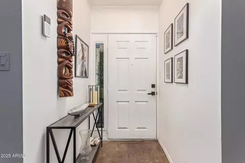 Entry Way - 6640 N Chatelaine Pl, Phoenix, AZ 85014 photo 2 of 2