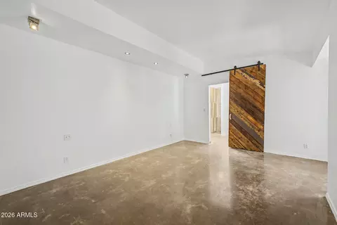 Living - 6640 N Chatelaine Pl, Phoenix, AZ 85014 photo 8 of 9