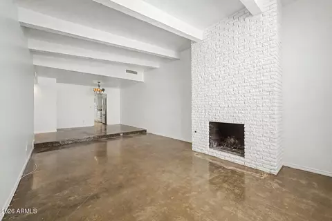 Living - 6640 N Chatelaine Pl, Phoenix, AZ 85014 photo 1 of 9