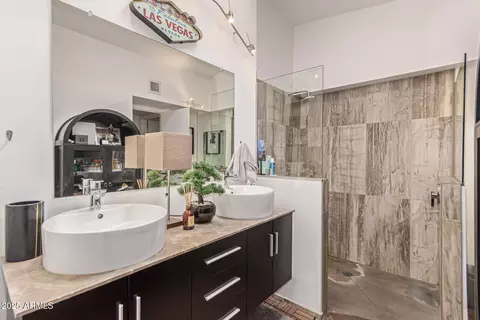 6640 N Chatelaine Pl, Phoenix, AZ 85014