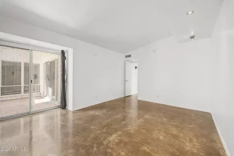 Living - 6640 N Chatelaine Pl, Phoenix, AZ 85014 photo 9 of 9