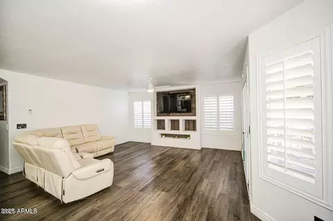 Living - 17009 S 30th Way, Phoenix, AZ 85048 photo 1 of 2