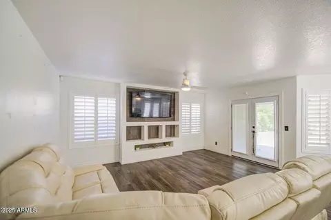 Living - 17009 S 30th Way, Phoenix, AZ 85048 photo 2 of 2