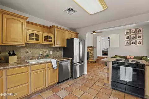 Kitchen - 511 N Hemlock Cir, Payson, AZ 85541 photo 2 of 2