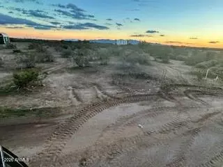 455 Weitzman Dr Cir #211, Morristown, AZ 85342
