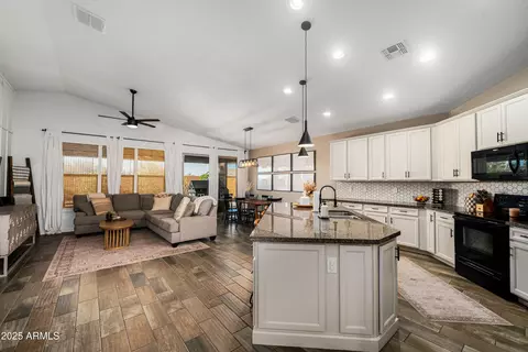 Kitchen - 10334 E Corbin Ave, Mesa, AZ 85212 photo 1 of 6