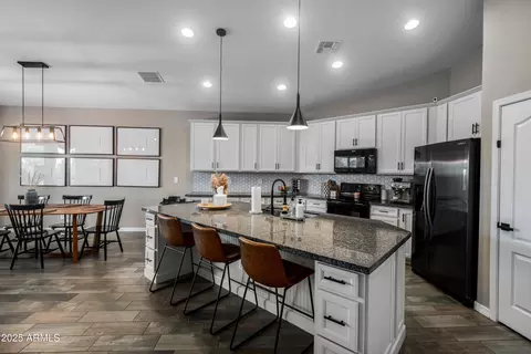 Kitchen - 10334 E Corbin Ave, Mesa, AZ 85212 photo 3 of 6