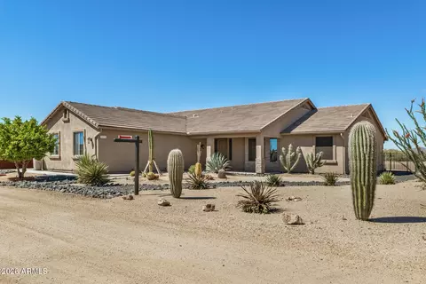 39730 N New River Rd, Phoenix, AZ 85086