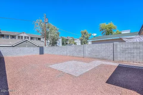 Exterior - 4718 N 9th St, Phoenix, AZ 85014 photo 4 of 7