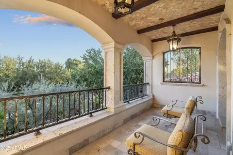 Exterior - 5902 E Arcadia Ln, Phoenix, AZ 85018 photo 6 of 21