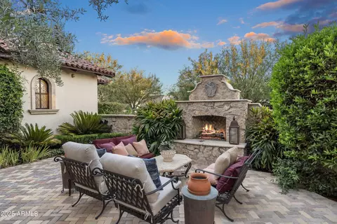 Exterior - 5902 E Arcadia Ln, Phoenix, AZ 85018 photo 5 of 21