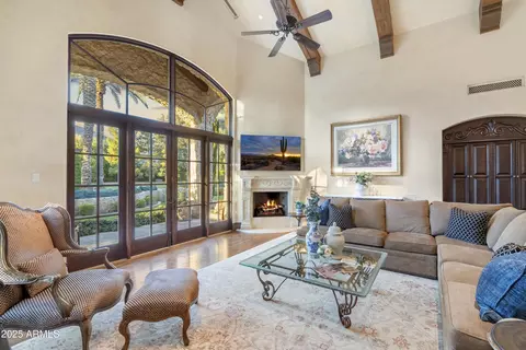 Living - 5902 E Arcadia Ln, Phoenix, AZ 85018 photo 4 of 7