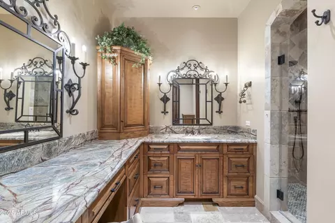 Bath - 5902 E Arcadia Ln, Phoenix, AZ 85018 photo 11 of 11